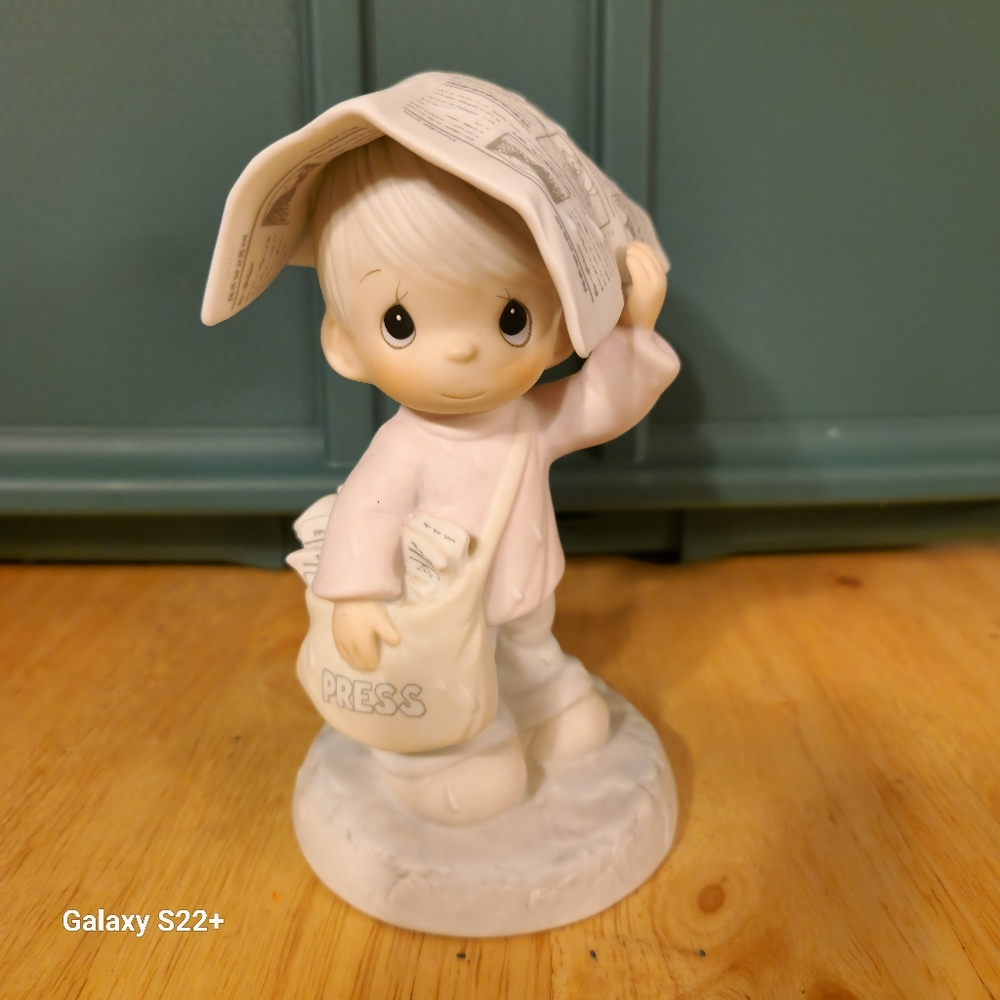 Precious Moments-"Sending you Showers of Blessings"